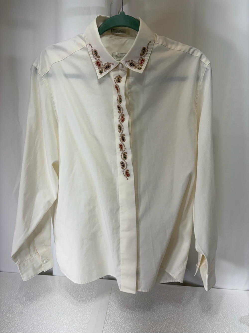 Foxcroft Cream Button-Down Shirt with Embroidered Paisley Accents 3203